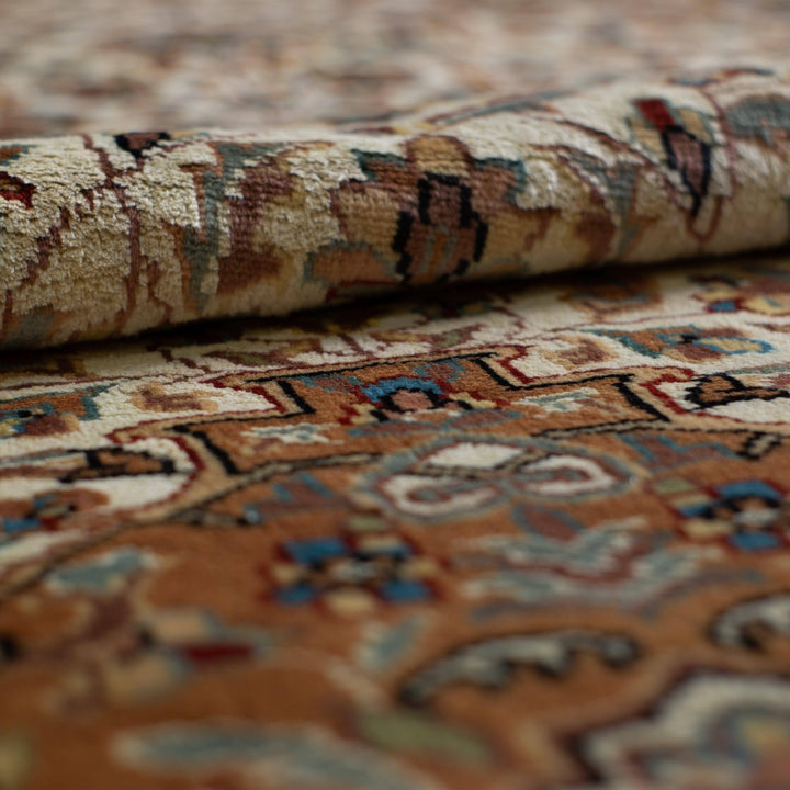 Arrant Luxury Silk-Floral Design (Persian Pattern)