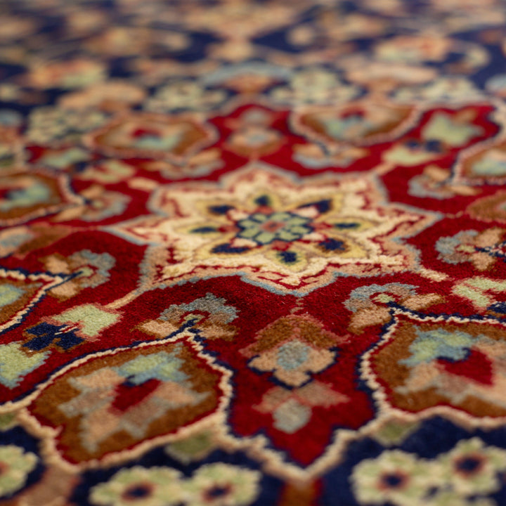 Arrant Luxury Luxurious Pakistani Touch Silk Rug with Persian-Inspired Floral Design